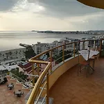 Monte-Carlo Hotel